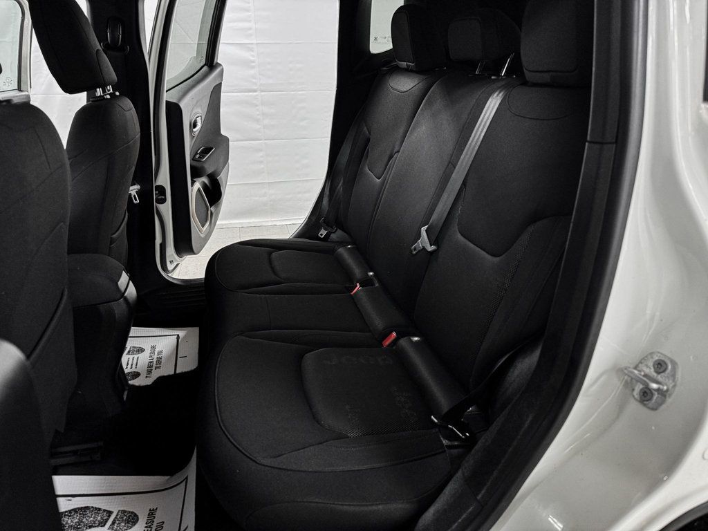 2017 Jeep Renegade Latitude 4x4 - 22988690 - 9