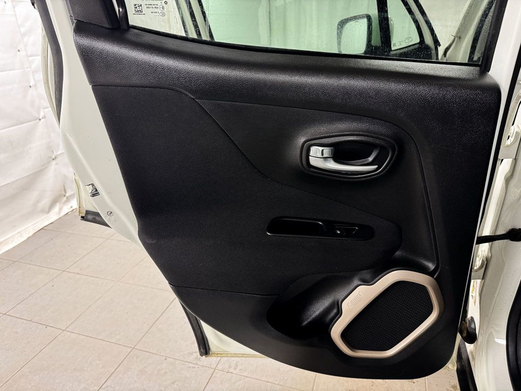 2017 Jeep Renegade Latitude 4x4 - 22988690 - 14