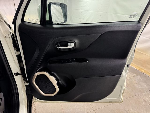2017 Jeep Renegade Latitude 4x4 - 22988690 - 16