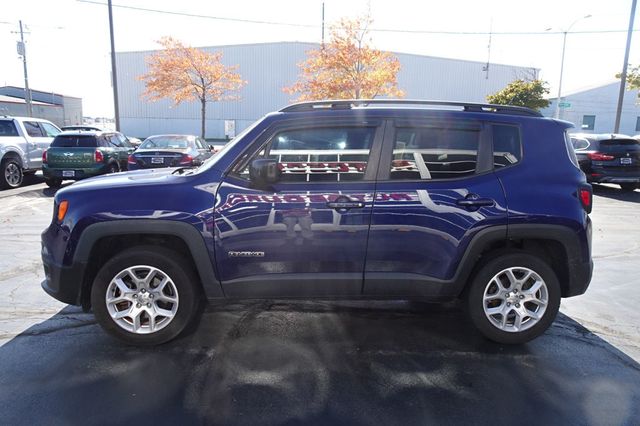 2017 Jeep Renegade Latitude 4x4 - 22934224 - 4