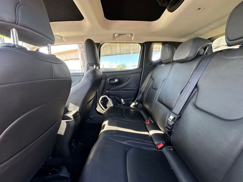 2017 Jeep Renegade Limited FWD - 23055365 - 14