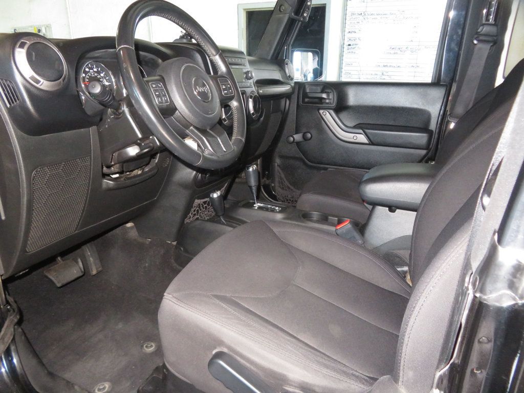 2017 Jeep Wrangler 4X4 HARDTOP WILLYS JEEP WRANGLER EXTRA CLEAN  LOW MILES  - 22938575 - 18