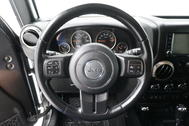 2017 Jeep Wrangler 75th Anniversary 4x4 - 22980969 - 12