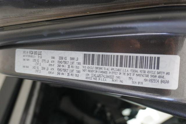 2017 Jeep Wrangler 75th Anniversary 4x4 - 22980969 - 29