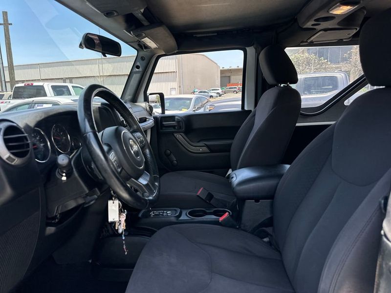 2017 Jeep Wrangler Sport 4x4 - 23033337 - 12