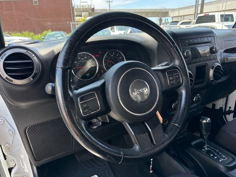 2017 Jeep Wrangler Sport 4x4 - 23033337 - 16