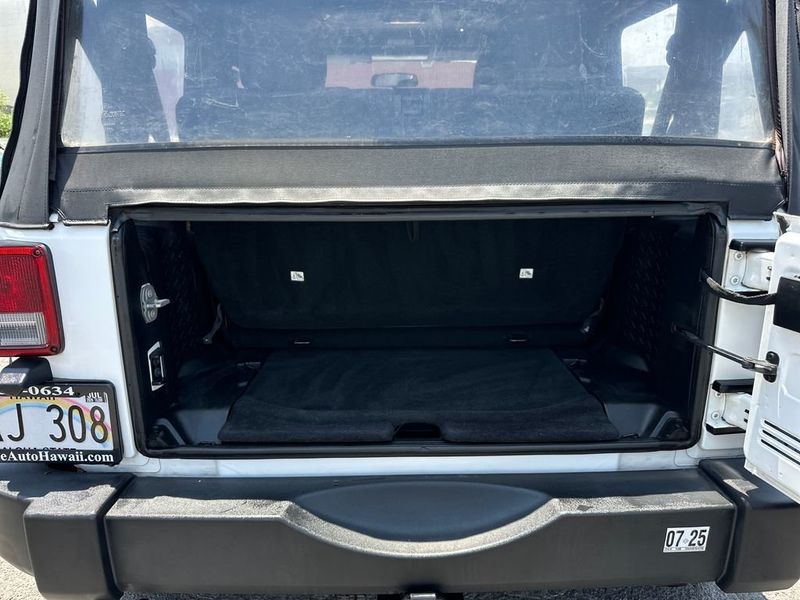2017 Jeep Wrangler Sport 4x4 - 23033337 - 19