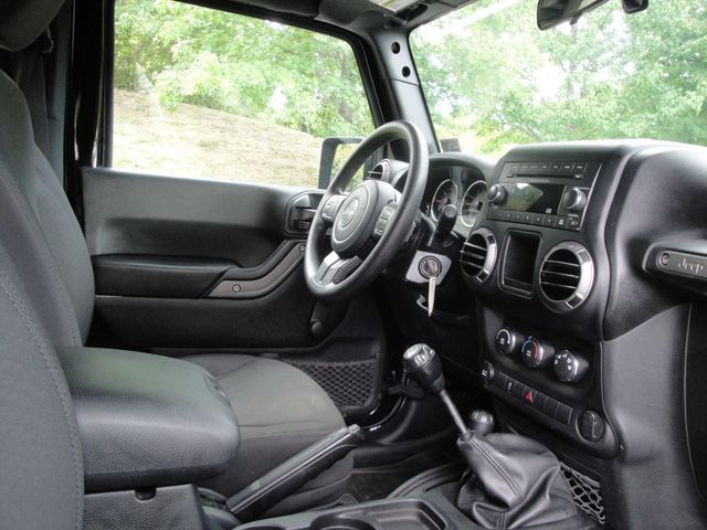 2017 Jeep Wrangler SPORT-PKG, LOW MI, 6-SPD, EXTRA-CLEAN/ 1-OF A KIND JEEP! - 23085060 - 34