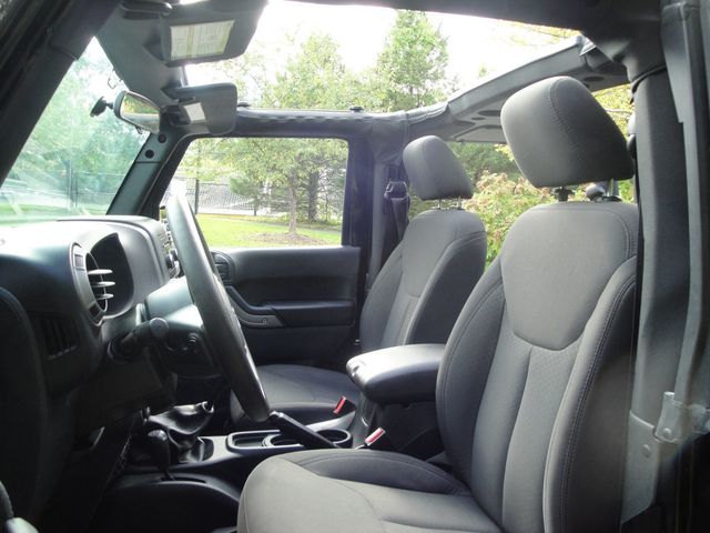 2017 Jeep Wrangler SPORT-PKG, LOW MI, 6-SPD, EXTRA-CLEAN/ 1-OF A KIND JEEP! - 23085060 - 36