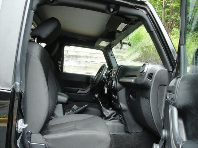 2017 Jeep Wrangler SPORT-PKG, LOW MI, 6-SPD, EXTRA-CLEAN/ 1-OF A KIND JEEP! - 23085060 - 41