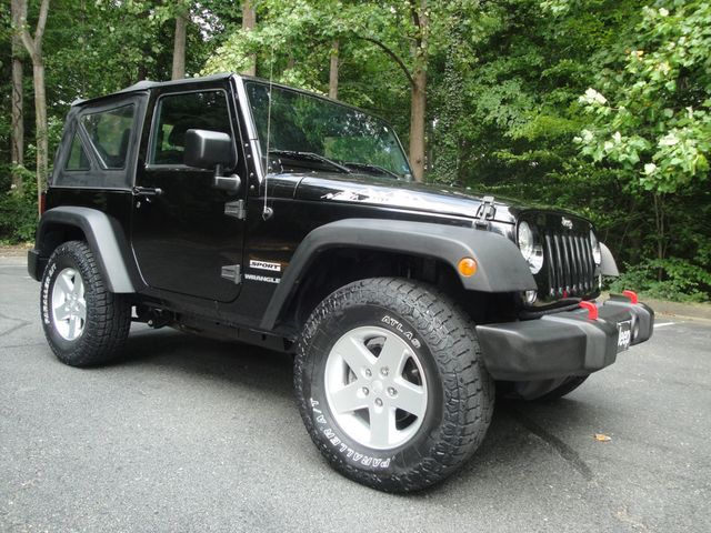2017 Jeep Wrangler SPORT-PKG, LOW MI, 6-SPD, EXTRA-CLEAN/ 1-OF A KIND JEEP! - 23085060 - 8