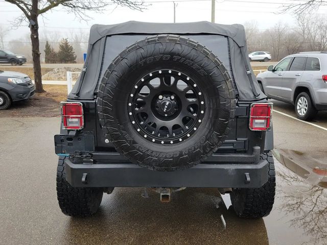 2017 Jeep Wrangler Sport SUV 2D - 23031814 - 4