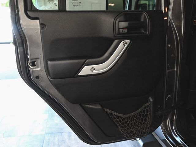 2017 Jeep Wrangler Unlimited Sahara - 23063870 - 9