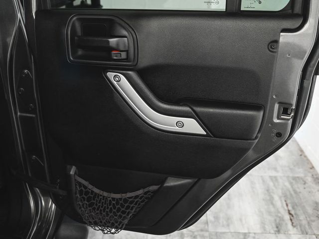 2017 Jeep Wrangler Unlimited Sahara - 23063870 - 10