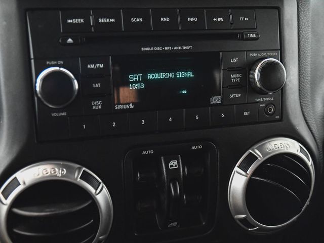 2017 Jeep Wrangler Unlimited Sahara - 23063870 - 15