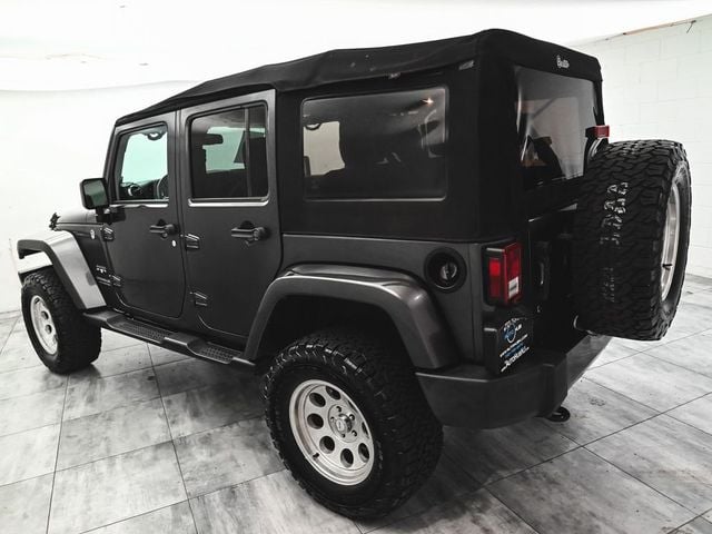 2017 Jeep Wrangler Unlimited Sahara - 23063870 - 3
