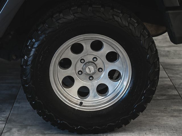 2017 Jeep Wrangler Unlimited Sahara - 23096593 - 6