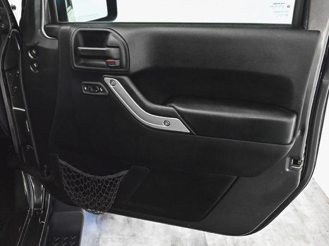 2017 Jeep Wrangler Unlimited Sahara - 23096593 - 8
