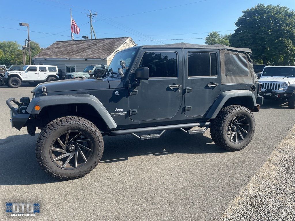 2017 Jeep Wrangler Unlimited Sport - 22572589 - 0