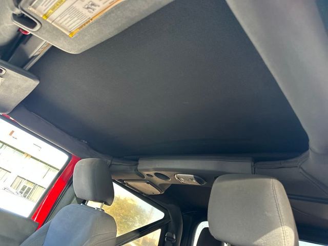 2017 Jeep Wrangler Willys Wheeler 4x4 - 22932775 - 20