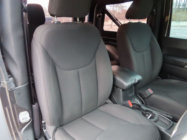 2017 Jeep Wrangler Willys Wheeler 4x4 - 22948043 - 24