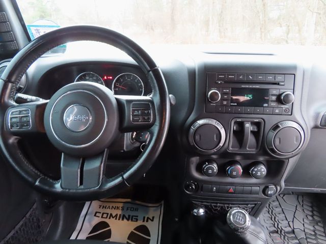 2017 Jeep Wrangler Willys Wheeler 4x4 - 22948043 - 27