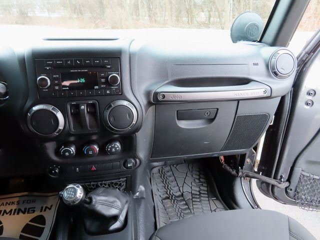 2017 Jeep Wrangler Willys Wheeler 4x4 - 22948043 - 28