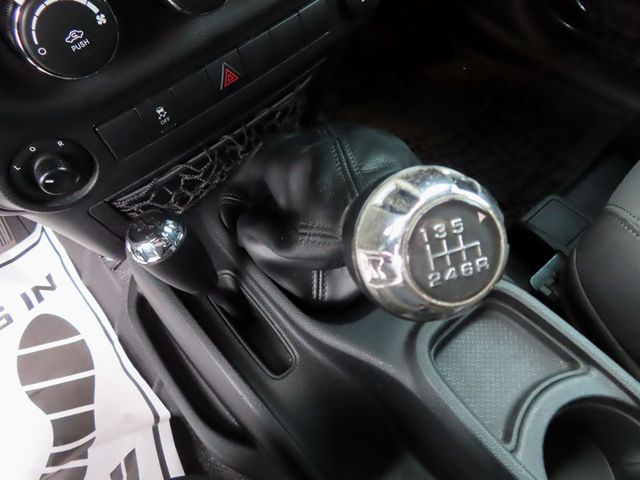 2017 Jeep Wrangler Willys Wheeler 4x4 - 22948043 - 5