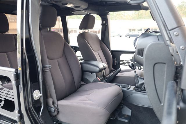 2017 Jeep Wrangler Unlimited  - 22947475 - 19