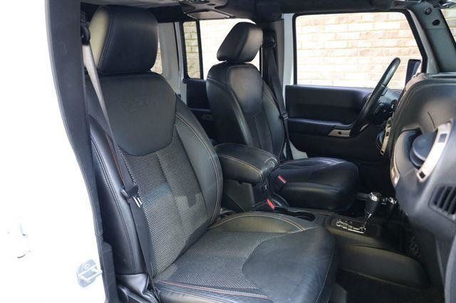 2017 Jeep Wrangler Unlimited 75th Anniversary - 23032474 - 26