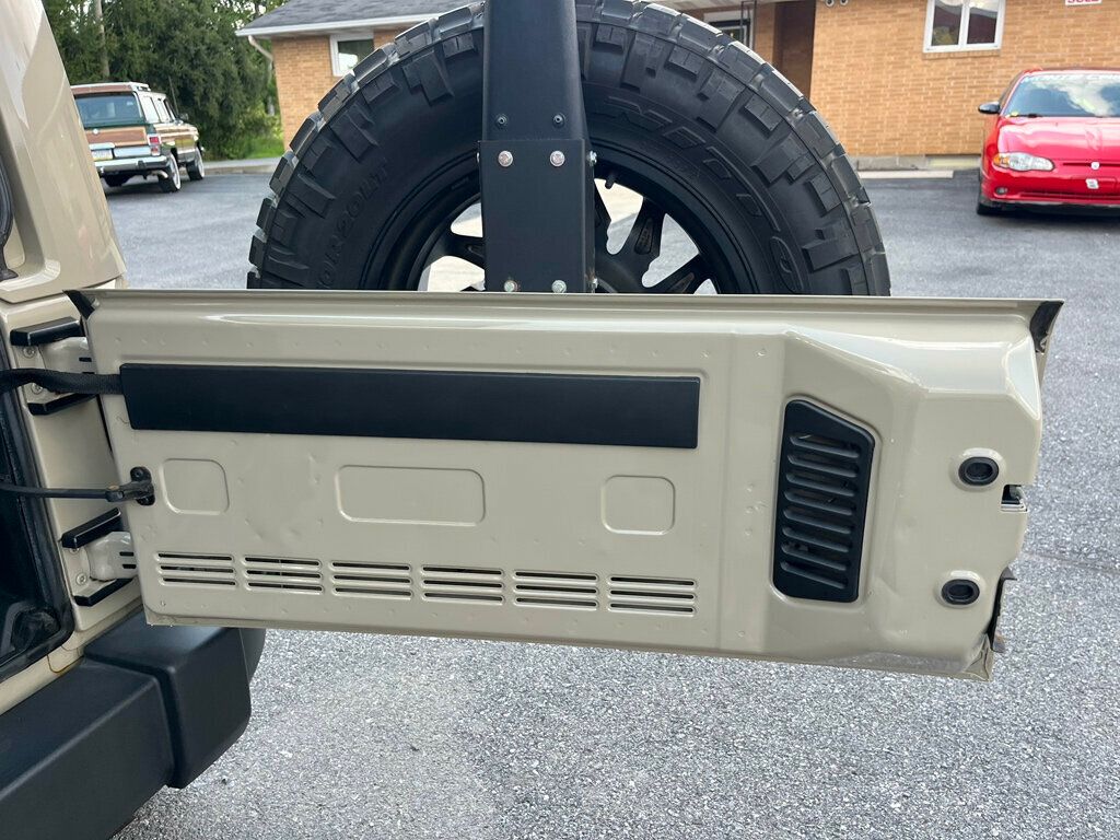 2017 Jeep Wrangler Unlimited CUSTOM BUILT RUBICON - 23044389 - 17