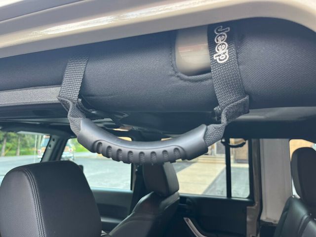 2017 Jeep Wrangler Unlimited CUSTOM BUILT RUBICON - 23044389 - 28