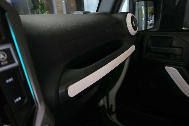 2017 Jeep Wrangler Unlimited Custom Sport 4x4 - 22055504 - 17