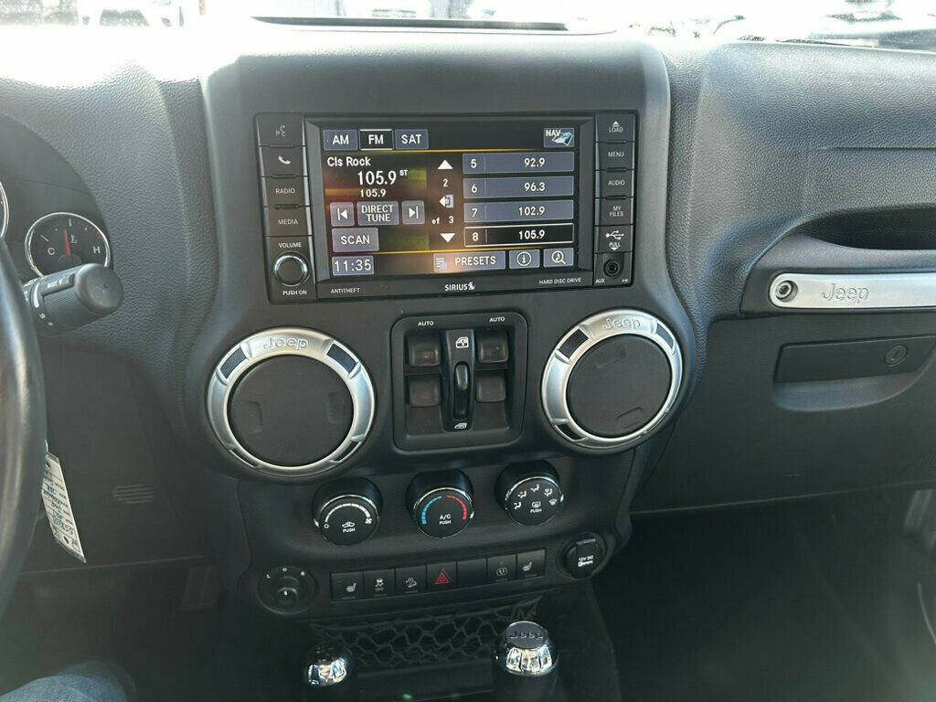 2017 Jeep Wrangler Unlimited LocalTrade/Sahara/4WD/ConnectivityGroup/TrailerTowGroup - 22956673 - 26