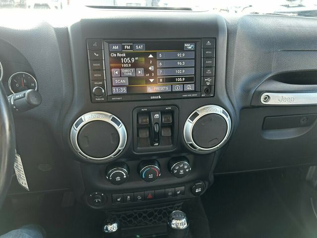 2017 Jeep Wrangler Unlimited LocalTrade/Sahara/4WD/ConnectivityGroup/TrailerTowGroup - 22956673 - 26