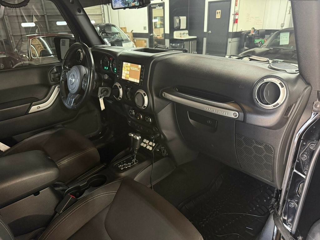 2017 Jeep Wrangler Unlimited Local Trade/Sahara Pkg/Quick Order Pkg/SAT Radio/Navigation - 23060831 - 10