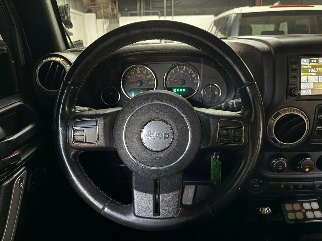 2017 Jeep Wrangler Unlimited Local Trade/Sahara Pkg/Quick Order Pkg/SAT Radio/Navigation - 23060831 - 15
