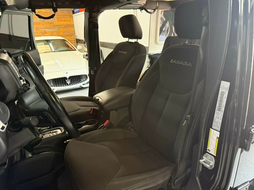 2017 Jeep Wrangler Unlimited Local Trade/Sahara Pkg/Quick Order Pkg/SAT Radio/Navigation - 23060831 - 19