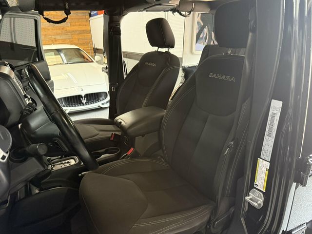 2017 Jeep Wrangler Unlimited Local Trade/Sahara Pkg/Quick Order Pkg/SAT Radio/Navigation - 23060831 - 19