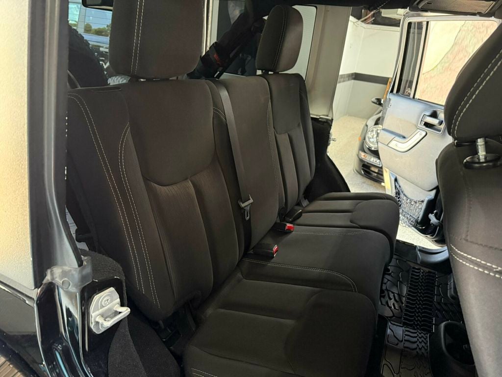 2017 Jeep Wrangler Unlimited Local Trade/Sahara Pkg/Quick Order Pkg/SAT Radio/Navigation - 23060831 - 26