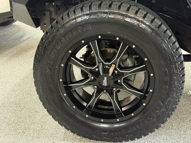 2017 Jeep Wrangler Unlimited Local Trade/Sahara Pkg/Quick Order Pkg/SAT Radio/Navigation - 23060831 - 30