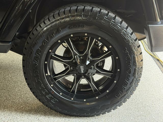 2017 Jeep Wrangler Unlimited Local Trade/Sahara Pkg/Quick Order Pkg/SAT Radio/Navigation - 23060831 - 31