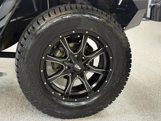 2017 Jeep Wrangler Unlimited Local Trade/Sahara Pkg/Quick Order Pkg/SAT Radio/Navigation - 23060831 - 34