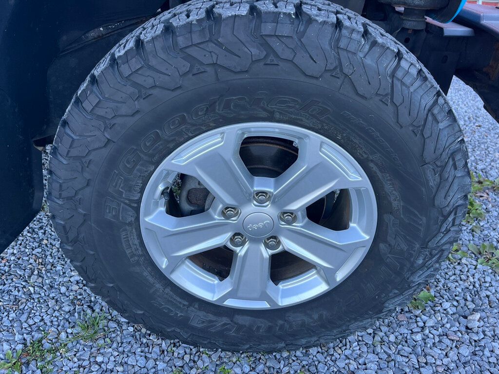 2017 Jeep Wrangler Unlimited Rare Chief Edition 4door 4x4  - 23031164 - 21