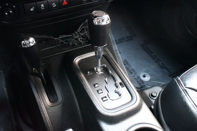 2017 Jeep Wrangler Unlimited Rubicon 4x4 - 22994334 - 12