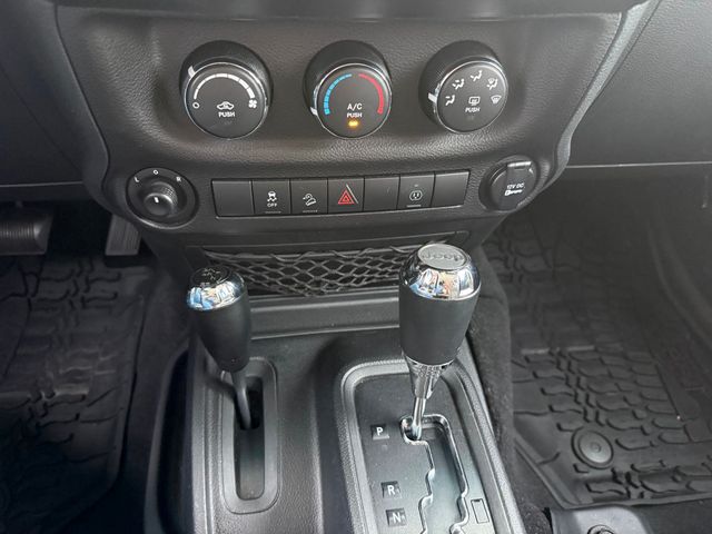 2017 Jeep Wrangler Unlimited Rubicon 4x4 - 22967640 - 15