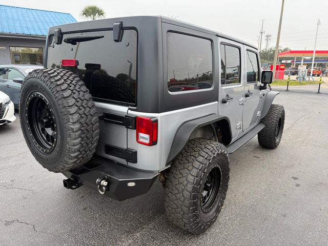 2017 Jeep Wrangler Unlimited Rubicon 4x4 - 22967640 - 4