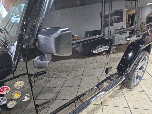 2017 Jeep Wrangler Unlimited Rubicon Hard Rock 4x4 - 22953795 - 7