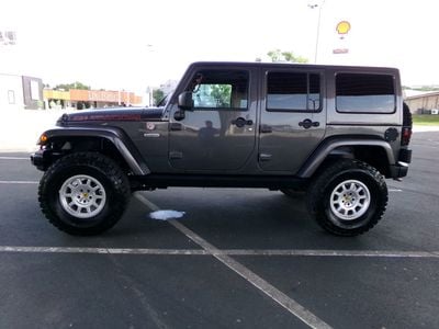 2017 Jeep Wrangler Unlimited - 1C4BJWFGXHL635055