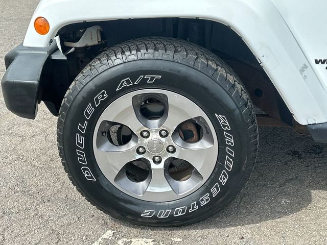 2017 Jeep Wrangler Unlimited Sahara 4x4 - 23010627 - 11